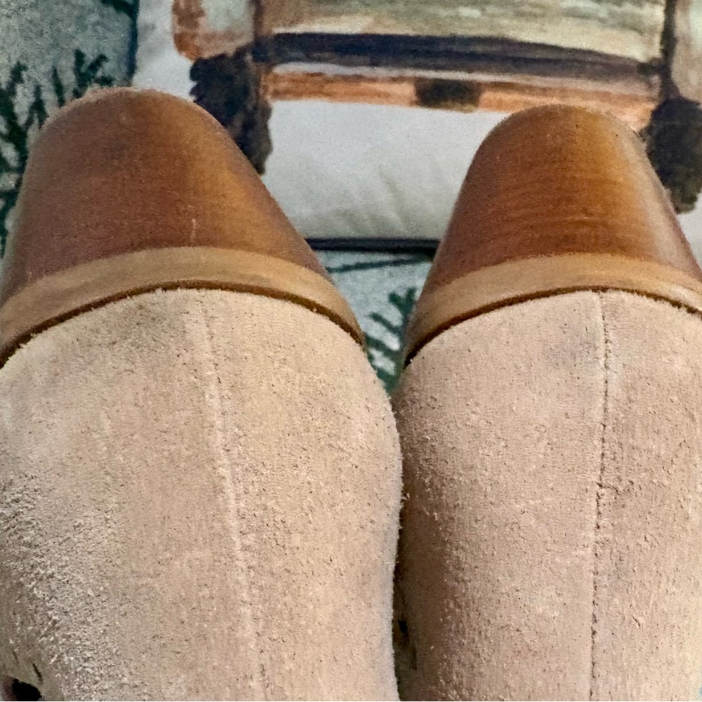 EUC Rebecca Minkoff Studded Tan Ankle Booties - Picture 5 of 9